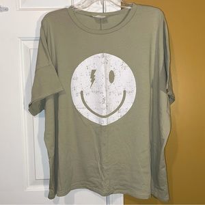 Women’s Oversized Smiley Face Tee